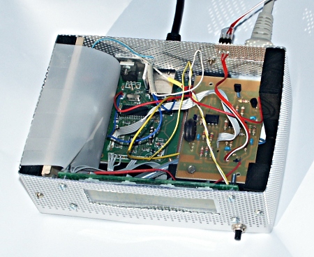 [weather station circuit with LCD, top view]